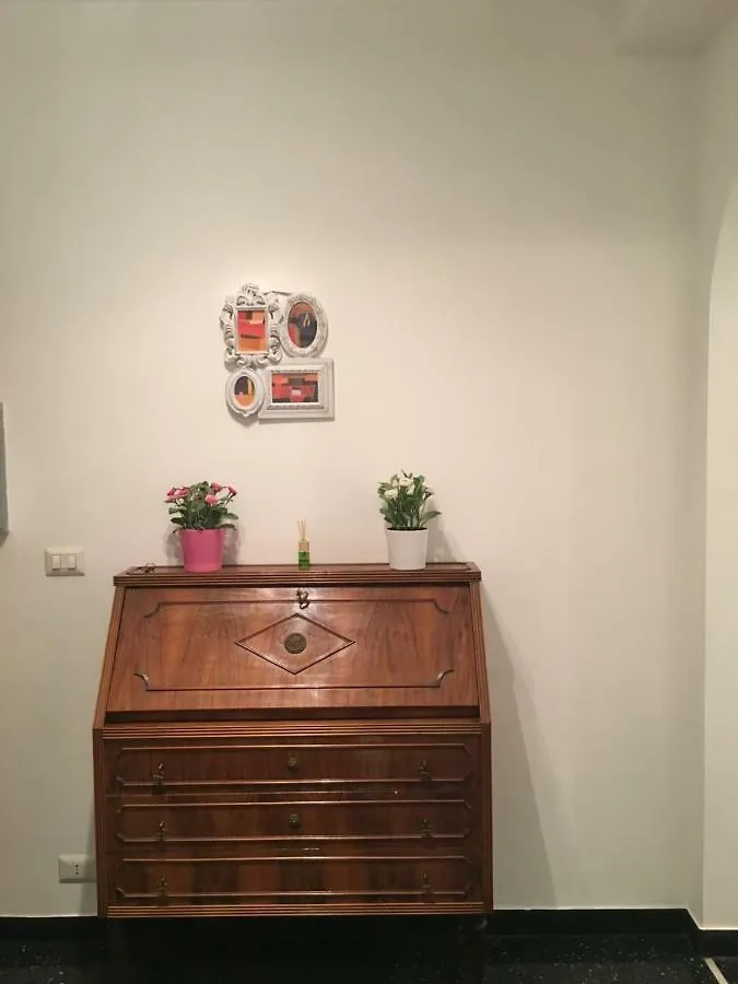 Apartment Ad Una Metro Dal Centro Genoa Italy
